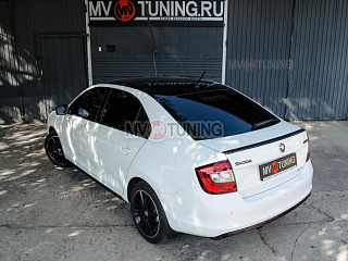 BLACKOUT EDITION. Спойлер лип крашеный Черный глянец Skoda Rapid (2012 - 2023) + УСТАНОВОЧНЫЙ КОМПЛЕКТ